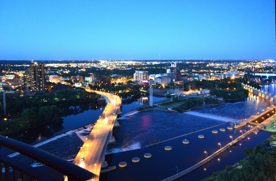 Living Room Views/Night - 100 3rd Ave S