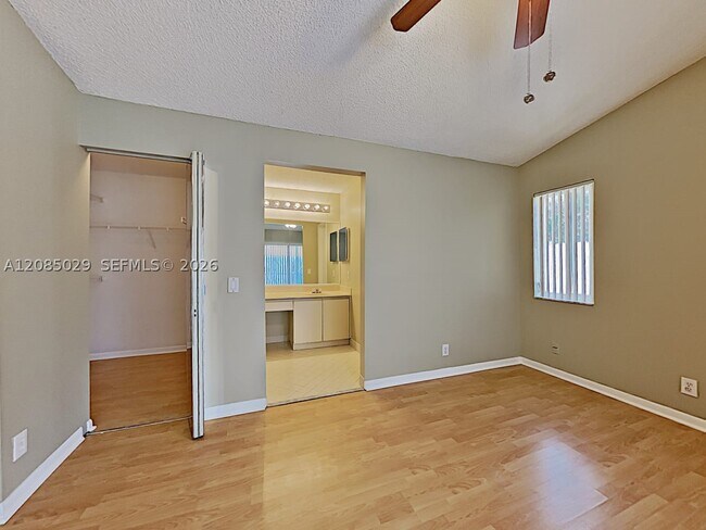 Building Photo - 1380 Presidio Dr