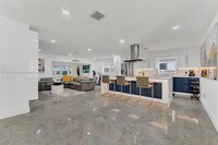 Building Photo - 9530 Jamaica Dr