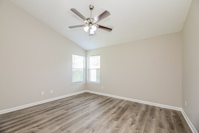 Building Photo - 2658 Malibu Cir