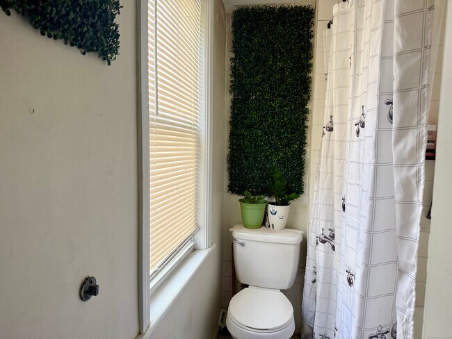 Building Photo - 12 South St