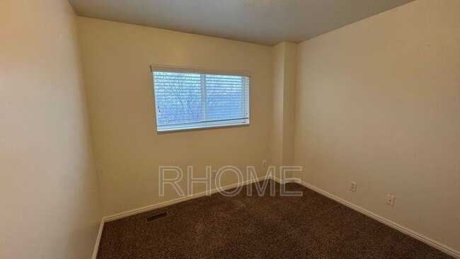 Building Photo - 6925 Florentine Way