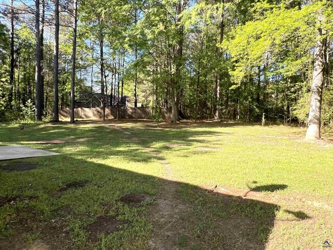 Building Photo - 134 Stone Brooke Dr