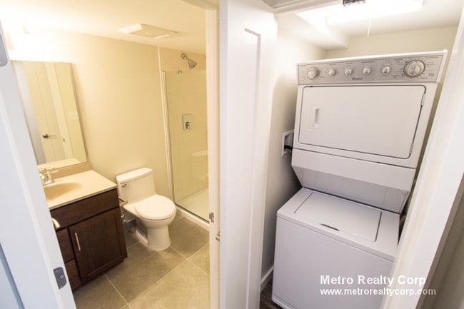 Building Photo - 37 Cottage Park Ave