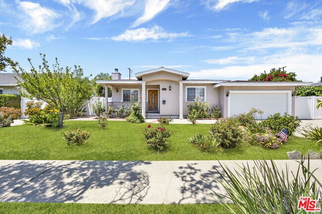 Primary Photo - 10109 Gloria Ave