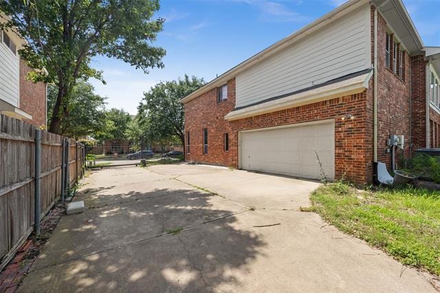 Building Photo - 5544 Clay Ct