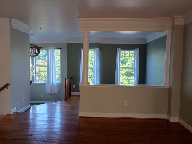 Building Photo - 2039 Capstone Cir