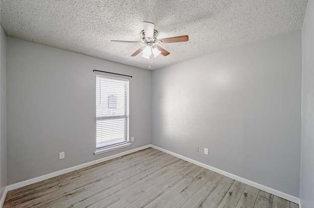 Building Photo - 2909 Lake Park Dr