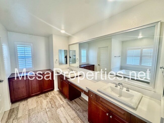 Building Photo - 13187 Oatman Dr