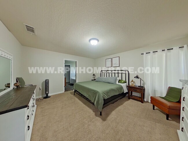 Building Photo - Available Now – Beautiful Rental Home in C...