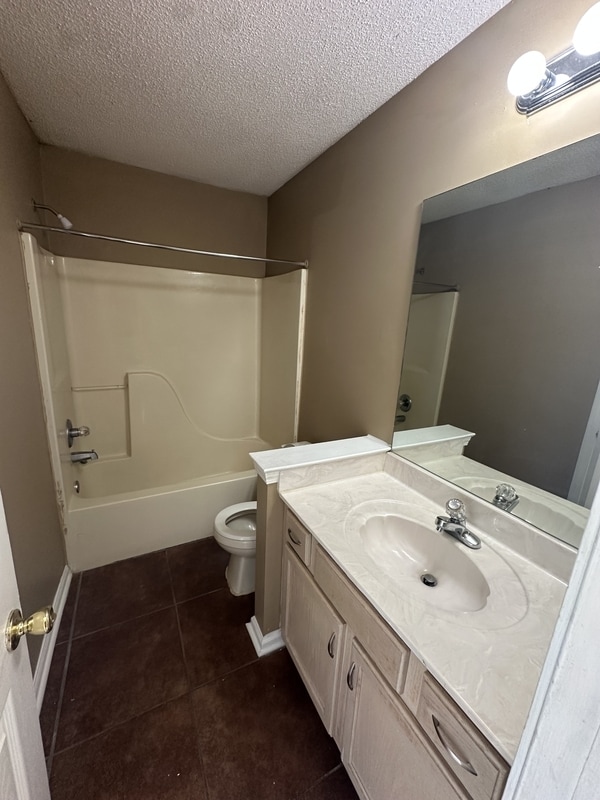 Building Photo - 3963 Gavick Dr