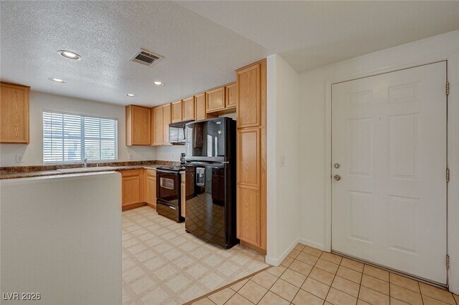 Building Photo - 6160 Rumrill St