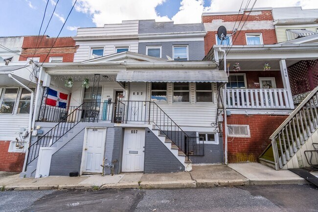 Primary Photo - Updated 3BR Home – Walk to Lehigh & Downtown Bethlehem