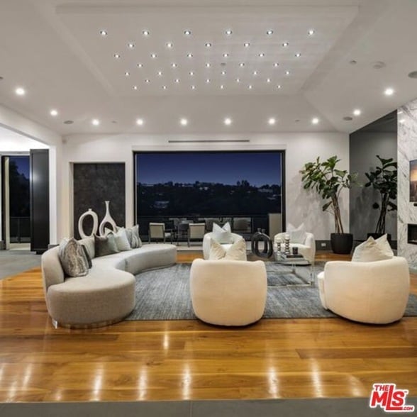 Building Photo - 2358 Kimridge Rd