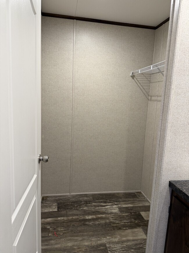 Building Photo - 501 Mercedes St