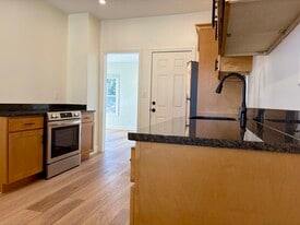 Building Photo - 44 S River St