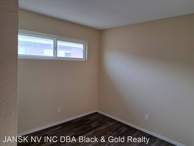 Building Photo - 2 br, 1 bath House - 2508 McCarran St #2