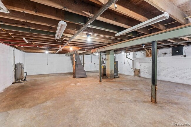 Building Photo - 4350 Otter Lake Rd
