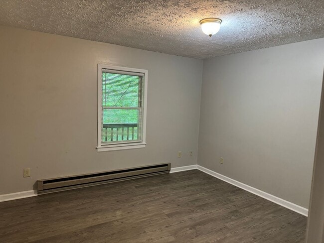 Building Photo - Riverview Apartments