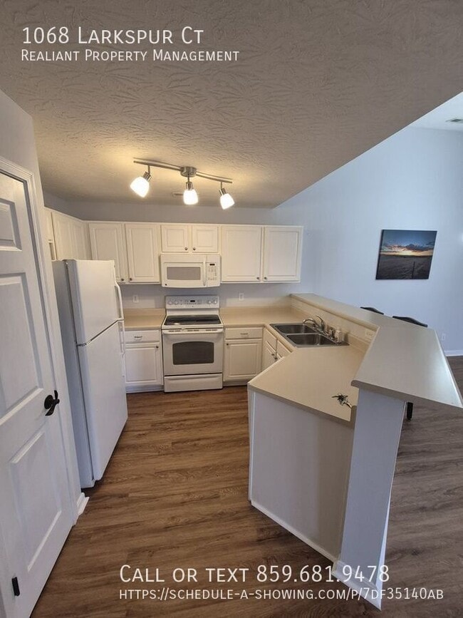 Building Photo - 1068 Larkspur Ct