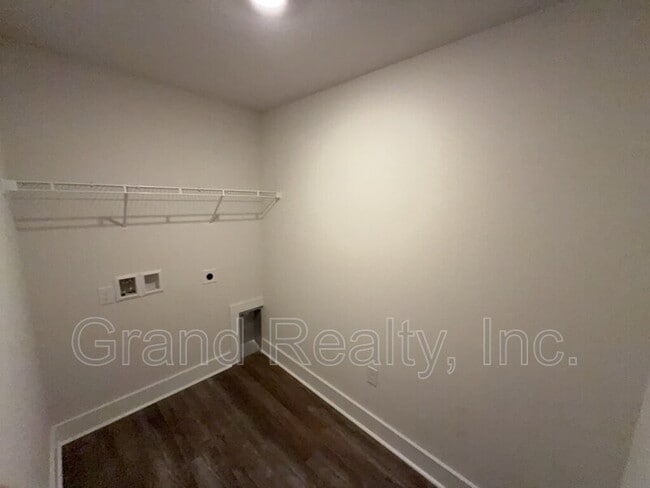 Building Photo - 4871 Snipe Rd