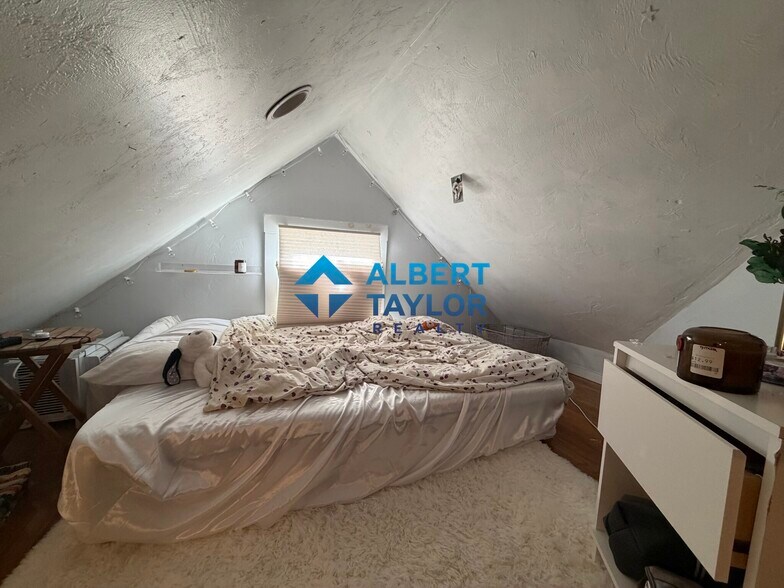 Building Photo - 45 Cherokee St