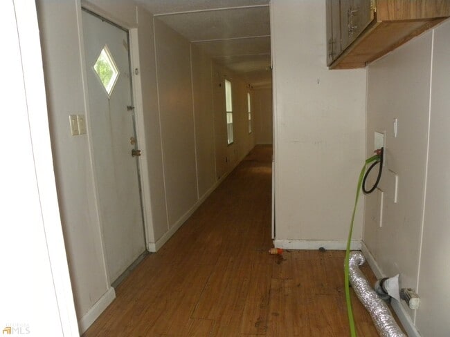Building Photo - 204 Detter Rd