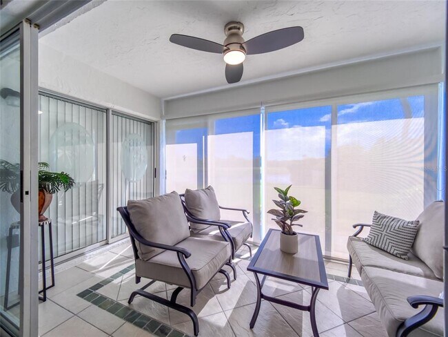 Building Photo - 5204 Wedgewood Ln