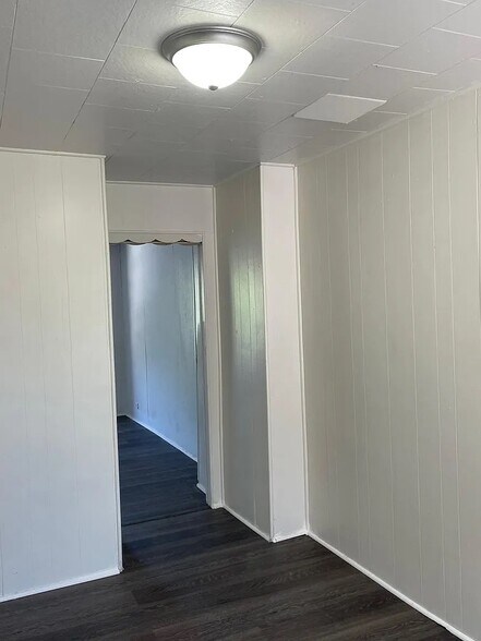 Building Photo - 140 S 12th St