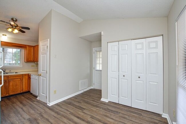 Building Photo - Easy Commute to the University or Uptown Charlotte COMING SOON!!!