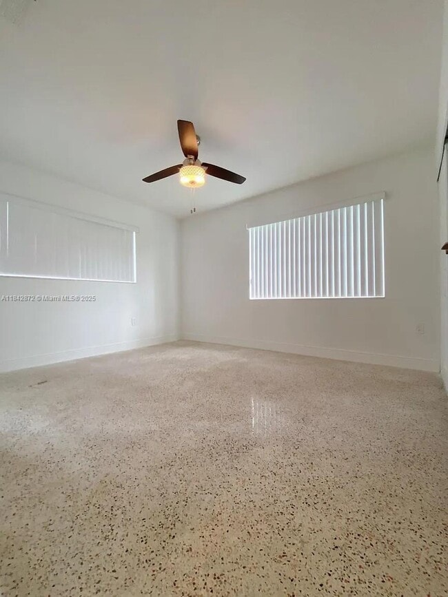Building Photo - 8855 SW 41st Terrace