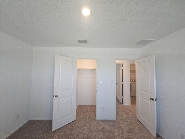 Building Photo - 236 Sambre St
