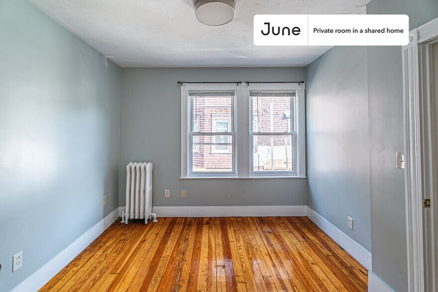 Building Photo - Room in Shared 6 bed/2 bath home