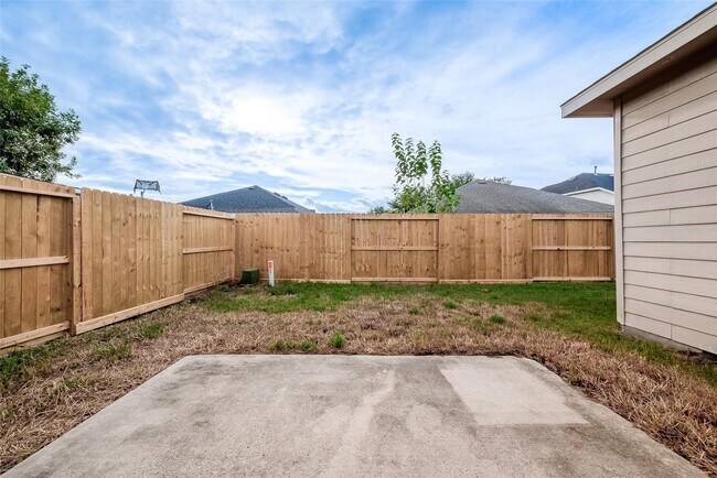 Building Photo - 1807 Hidden Breeze Dr