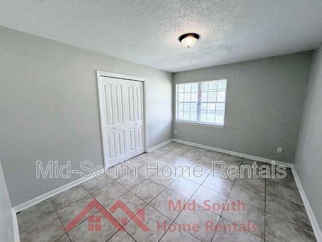 Building Photo - 1521 Abernathy Rd