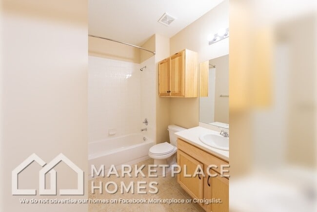 Building Photo - 6293 N Ensenada Ct