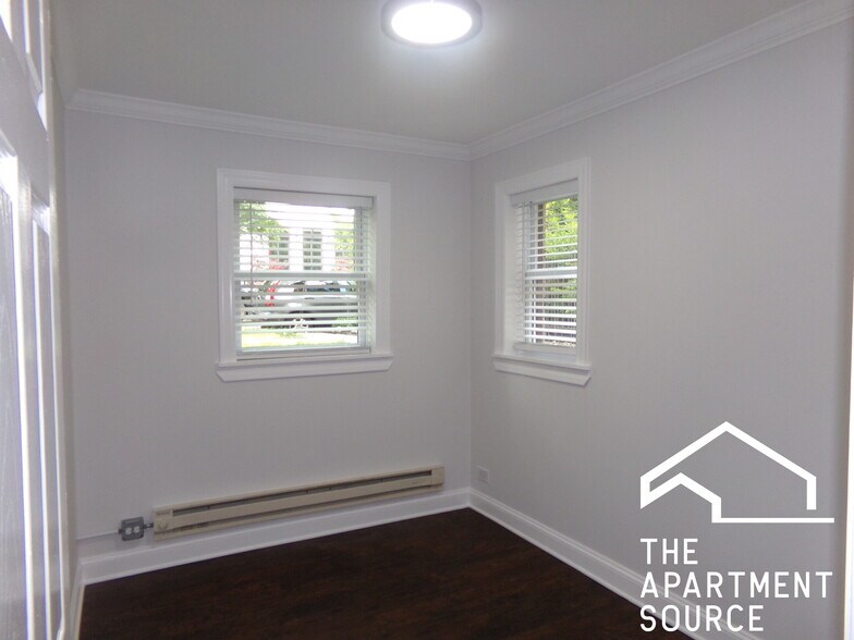 Building Photo - 2133 W Giddings St