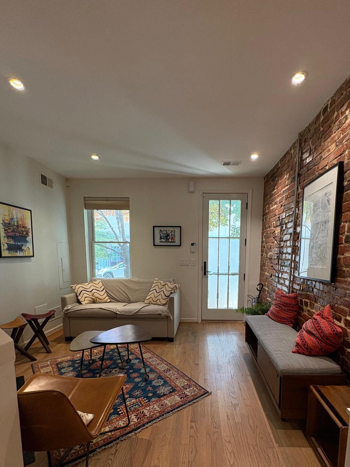 Living Room - 1674 Kalorama Rd NW