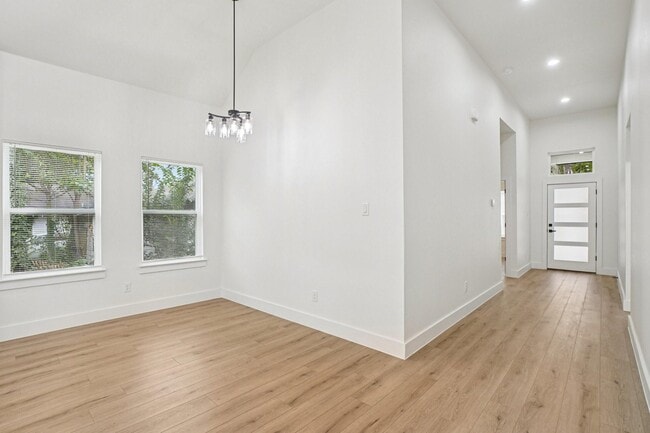Building Photo - 1626 Stoneman St