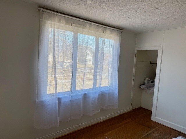 Building Photo - 117 Farmer St