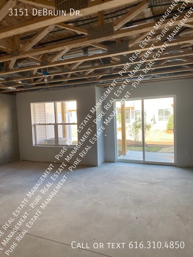 Building Photo - 3151 DeBruin Dr