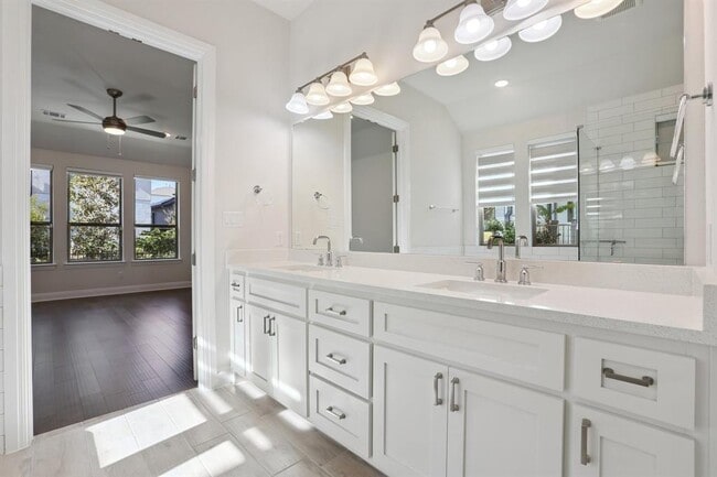 Building Photo - 19304 Summit Glory Trl