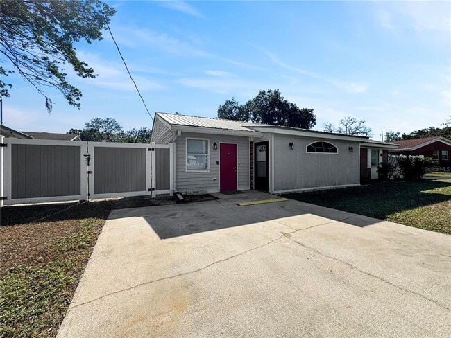 Building Photo - 1003 County Rd 17A W