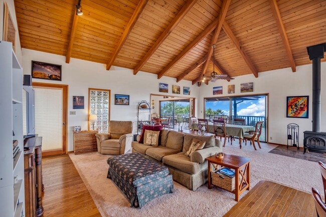 Building Photo - Fully Furnished 4BR in Kula. Garage, Bonus...
