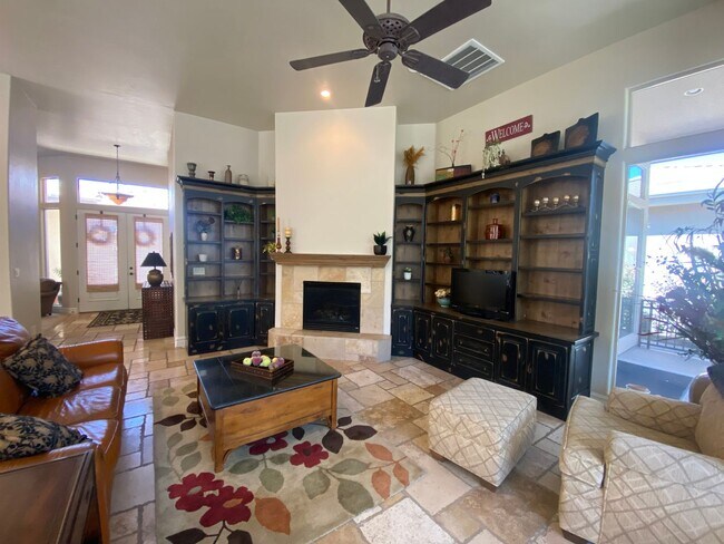 Building Photo - Unfurnished Home in Sunbrook!