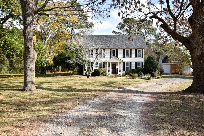 Building Photo - 23409 Seaside Rd