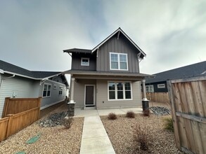 Building Photo - Brand New 3 Bedroom / 2.5 Bathroom Home in NW Redmond OR
