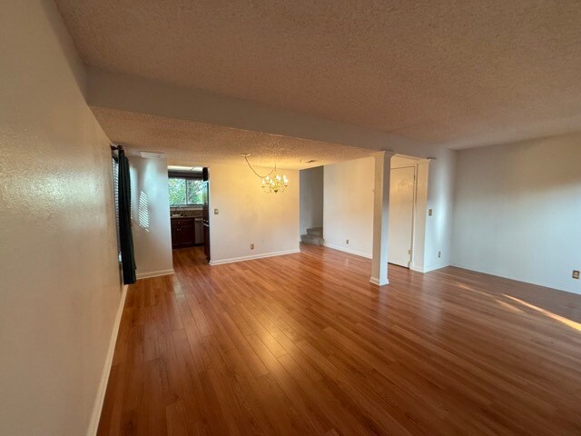Building Photo - 618 Lakehaven Ter