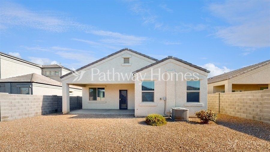 Building Photo - 30995 W Whitton Ave