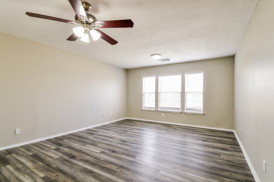 Building Photo - 6911 Waterfall Pass